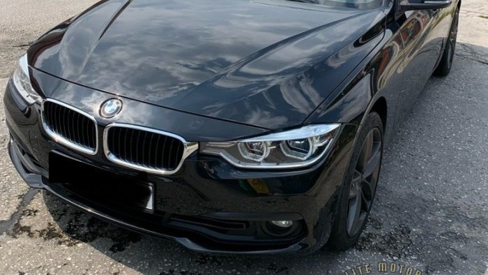 BMW 320