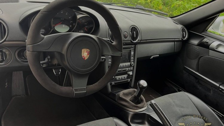 Porsche Cayman 2.9