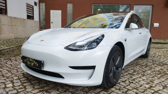 Tesla Model 3 Standard Range Plus RWD