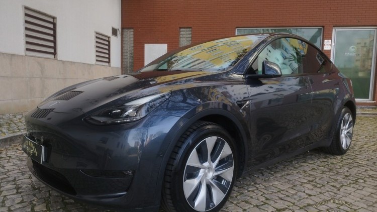 Tesla Model Y Long Range Dual Motor AWD