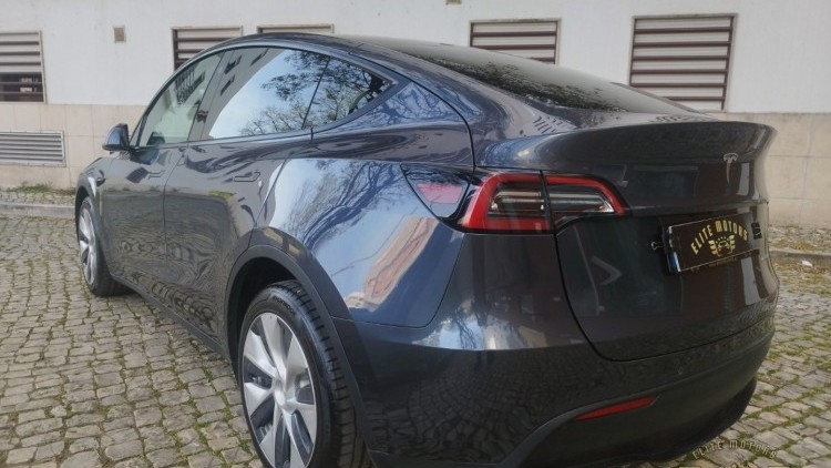 Tesla Model Y Long Range Dual Motor AWD