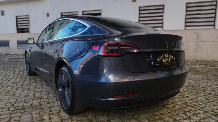 Tesla Model 3 Standard Range Plus RWD