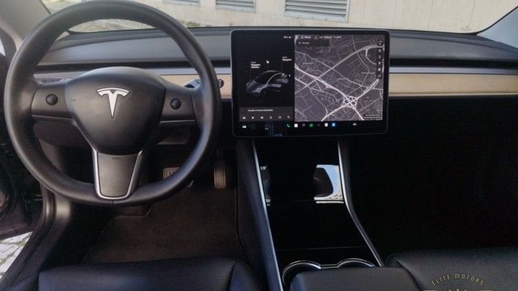 Tesla Model 3 Standard Range Plus RWD