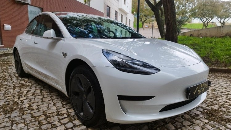 Tesla Model 3 Standard Range Plus RWD