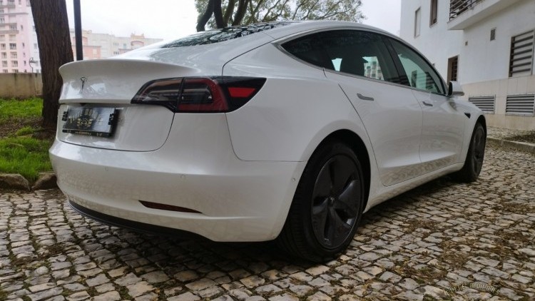 Tesla Model 3 Standard Range Plus RWD